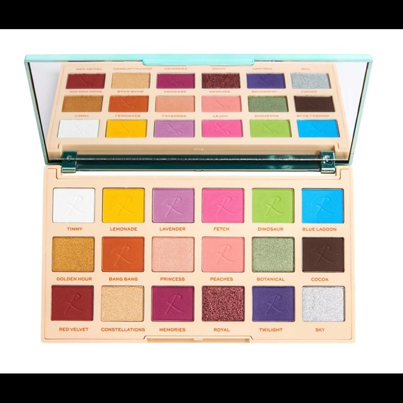 2 piece Makeup Revolution make-up bundle - Picture 7 of 8